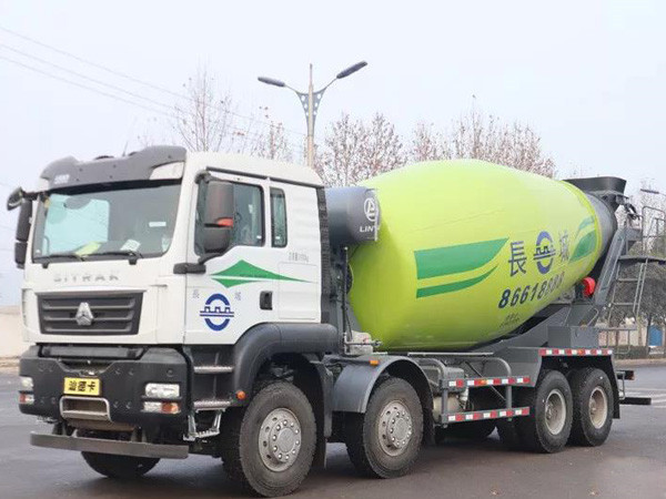中集凌宇混凝土攪拌運(yùn)輸車(chē)