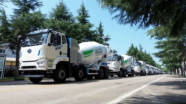 混凝土攪拌運(yùn)輸車(chē)