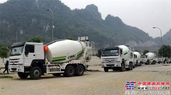 凌宇刮起海外風(fēng)，20臺(tái)攪拌車“涌向”東南亞