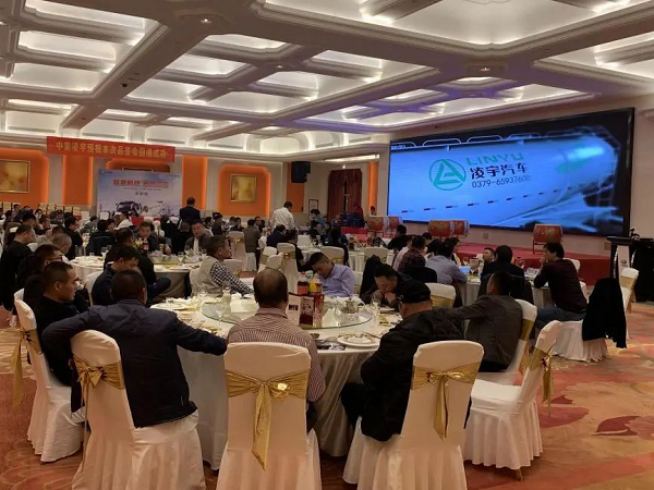 凌宇解放強(qiáng)強(qiáng)聯(lián)合獲認(rèn)可 常州客戶當(dāng)場(chǎng)下單50臺(tái)