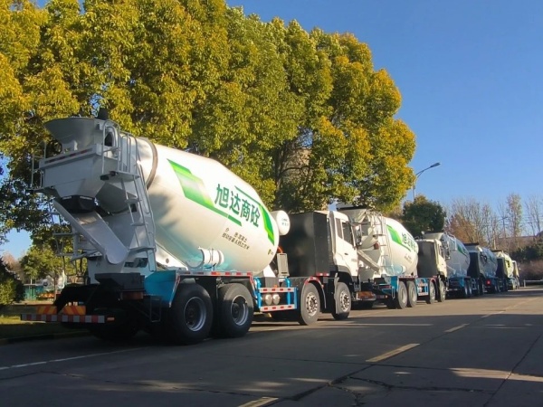 綠動(dòng)荊楚，駕馭未來(lái)——中集凌宇新能源攪拌車批量交付湖北，開(kāi)啟綠色建設(shè)新篇章