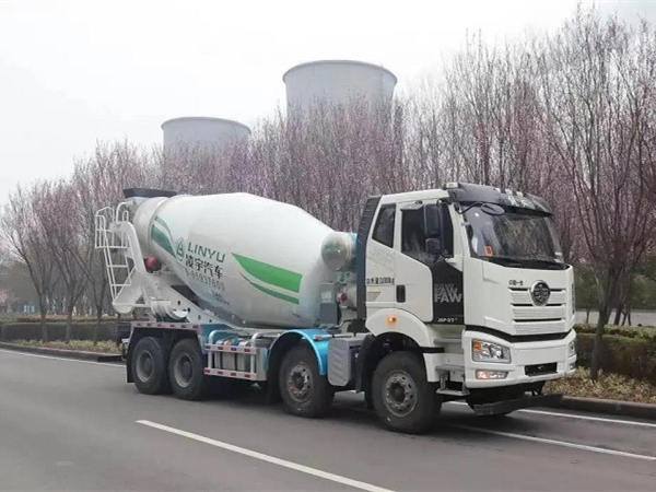 【重卡新聞】8月份重卡市場(chǎng)銷量?jī)H5.6萬(wàn)輛大降57%，“金九”會(huì)變“銅九”嗎？