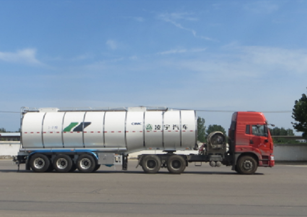 奉獻(xiàn)愛心 拯救生命 凌宇員工 獻(xiàn)血光榮